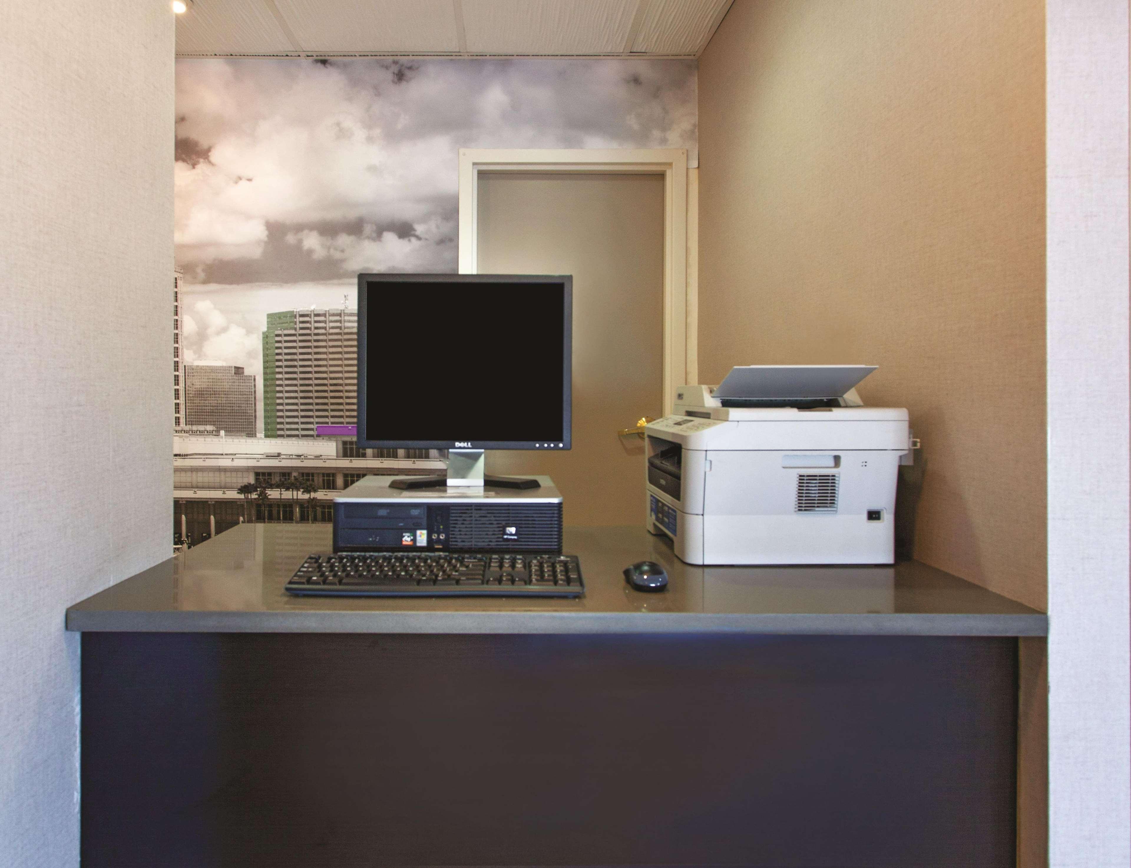 Hotel La Quinta By Wyndham Tampa Bay Area-Tampa South Extérieur photo